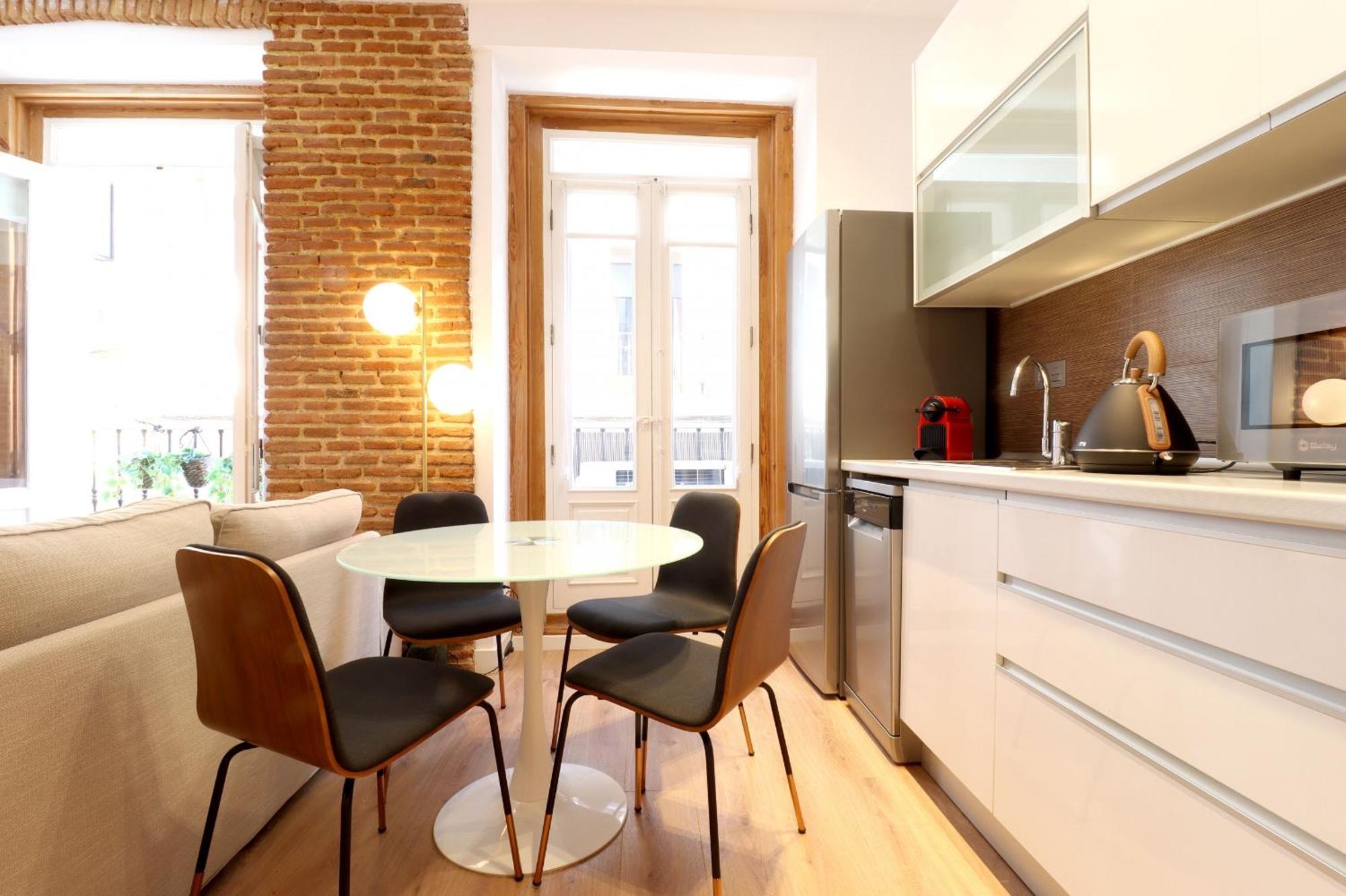 Reina Sofia Suite I Madrid Bagian luar foto